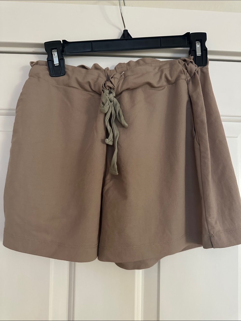 Wishlist Women's Taupe Drawstring Casual Shorts